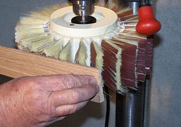 فرشاة السيزال ورقة الصنفرة الخشبية